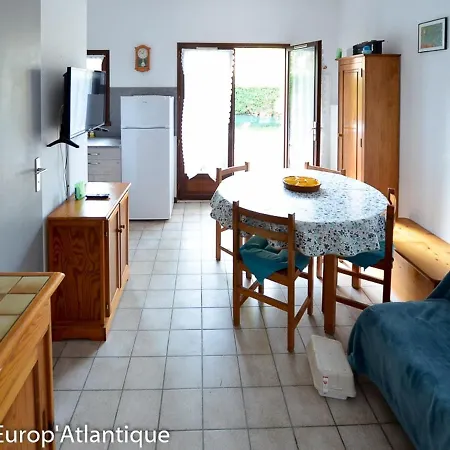 بيت للعطل Maison De Plain-pied Avec Piscine Surveillee, Proche Commerces Et - Fr-1-705-5