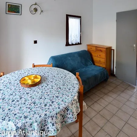 Casa de Férias Maison De Plain-pied Avec Piscine Surveillee, Proche Commerces Et - Fr-1-705-5 *